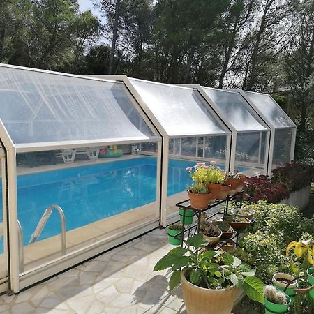 Studio Meuble Independant Chez L'Habitant Uchaux Dış mekan fotoğraf