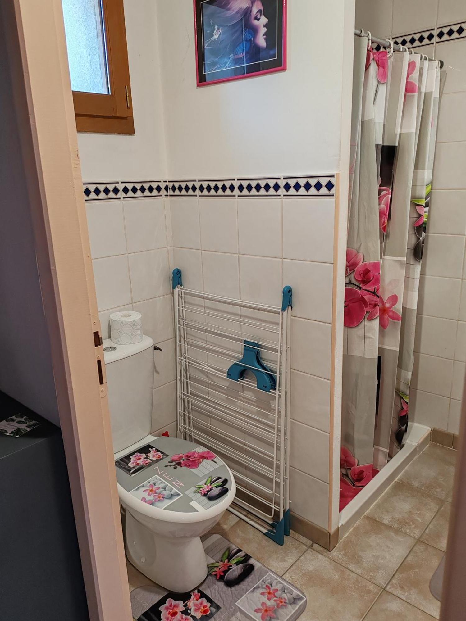 Studio Meuble Independant Chez L'Habitant Uchaux Dış mekan fotoğraf